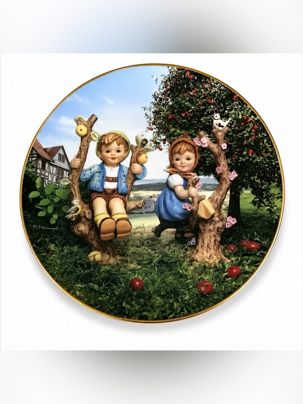 Danbury Mint MJ Hummel Little Companions Apple Tree Boy & Girl Decorative Plate